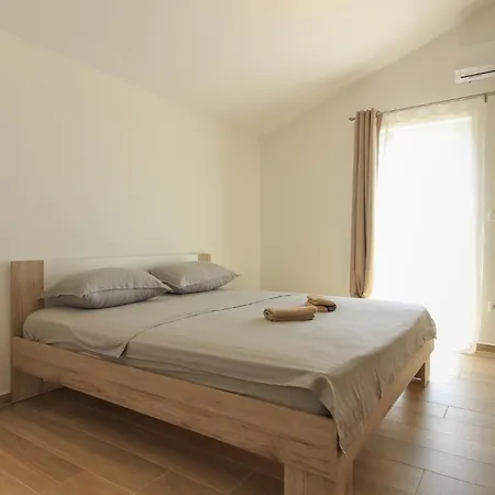 Mit Privatpool Fuer 7 Personen Ca 120 Qm In Medulin, Istrien Suedkueste Von Istrien Holiday home