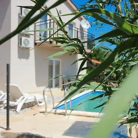 Mit Privatpool Fuer 7 Personen Ca 120 Qm In Medulin, Istrien Suedkueste Von Istrien